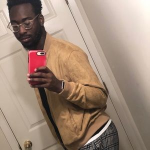 Meet your Posher, Darius